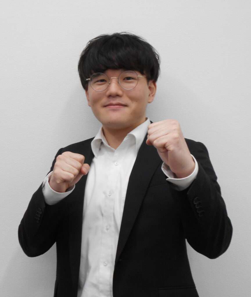 総務部社員写真